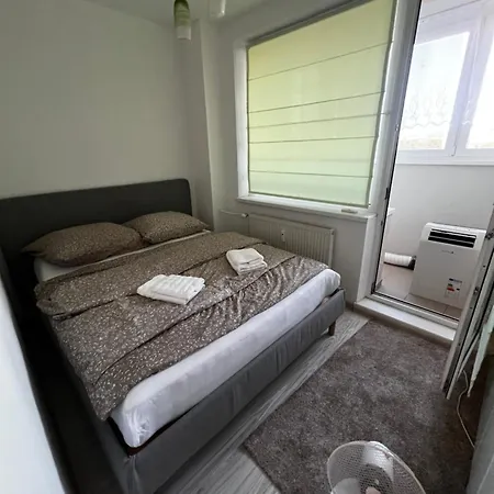 Nad Jazerom Apartment *